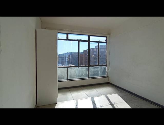 2 BEDROOM APARTMENT FOR SALE IN ARCADIA